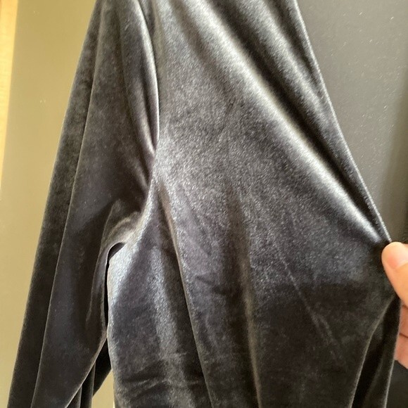 Cotton Candy Velvet Long Sleeve Dress size Medium - New with tags! - Picture 10 of 10